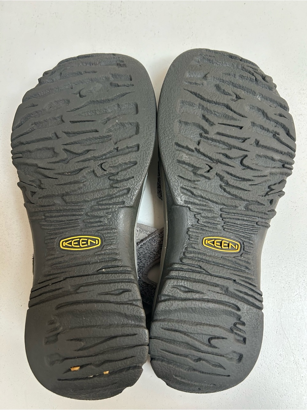 KEEN Rose Sandals Women’s Size 10 Grey Outdoor Hiking Water Shoes Comfort - Picture 12 of 14
